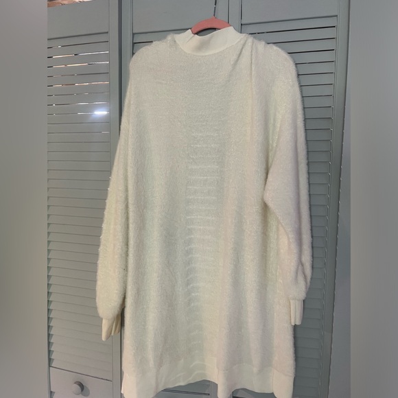 Aritzia Sunday Best Kitten Cardigan - Picture 5 of 8